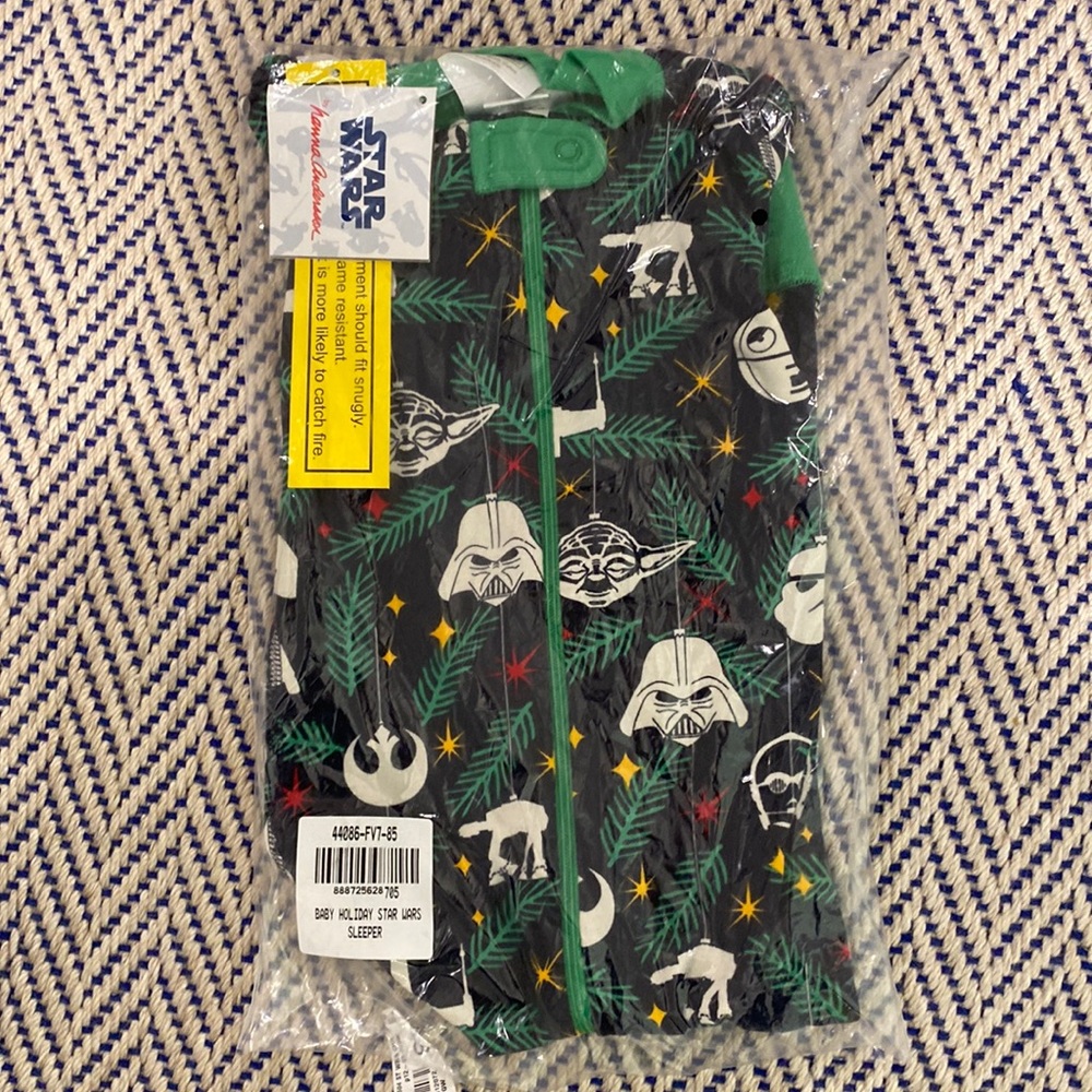 Hanna Andersson Star Wars zippy PJs size 85 / 2T